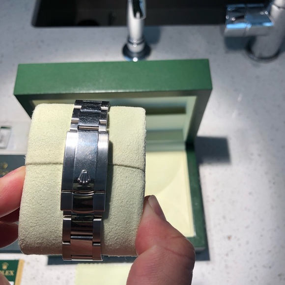 2010 Men’s Rolex Datejust w Oyster Bracelet - Picture 2 of 4